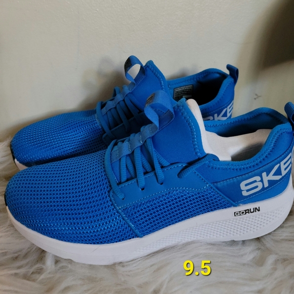 Skechers shoes(NEW) - Picture 1 of 3